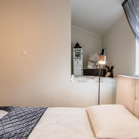 Airhome - Palm Tree Penthouse Tallin