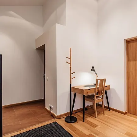 Airhome - Palm Tree Penthouse Apartament Tallin